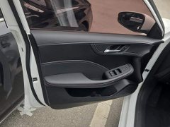 SAIC MG i5 1.5L CVT Luxury - фото 7