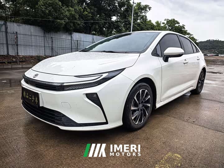 Toyota Corolla 1.8L Hybrid Pioneer Edition - car from China