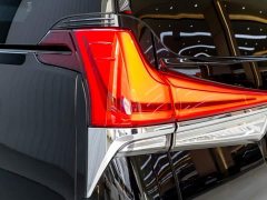 Lexus LM 300h Four-Seat Royal Edition - photo 9