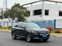 Lincoln Explorer 2.0T AWD Elite - ფოტო 3