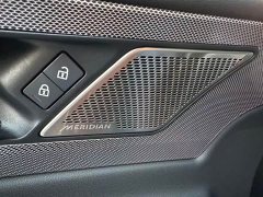Jaguar XEL 2.0T 250PS R-DYNAMIC 90th Anniversary Edition - photo 18