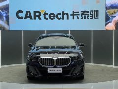 BMW 5 Series 525Li M Sport Package - ფოტო 2