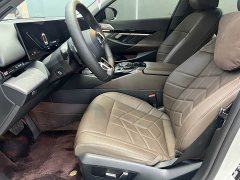 BMW 5 Series 525Li M Sport Package - ფოტო 4