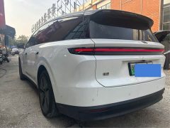 Li Auto i8 Standard Edition - фото 10