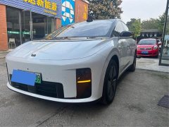 Li Auto i8 Standard Edition - фото 2