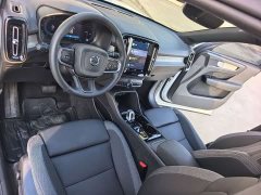 Volvo XC40 B3 Smart Remote Luxury Edition - фото 5