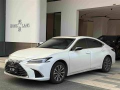 Lexus ES 200 Premium Edition - ფოტო 1