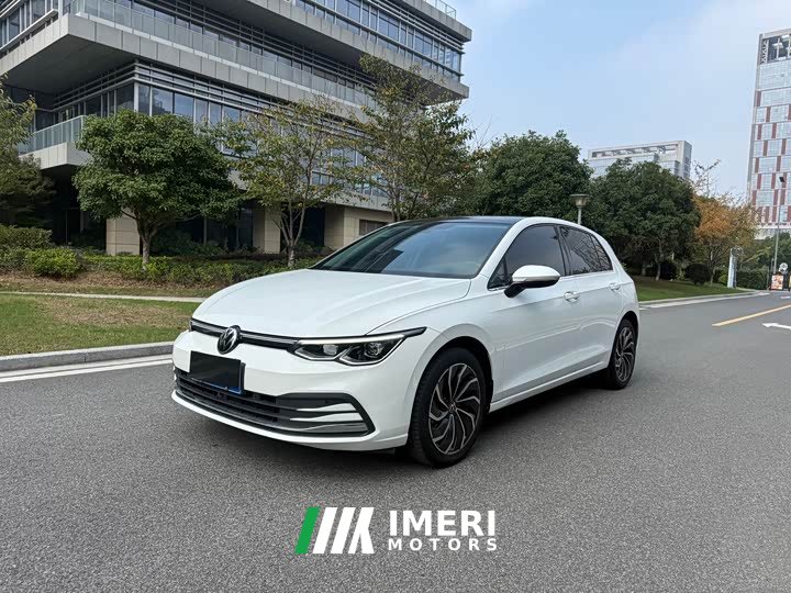 Volkswagen Golf Facelift 280TSI DSG Pro - ავტომობილი ჩინეთიდან