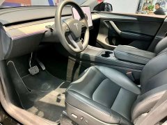 Tesla Model Y Rear-Wheel Drive - ფოტო 3