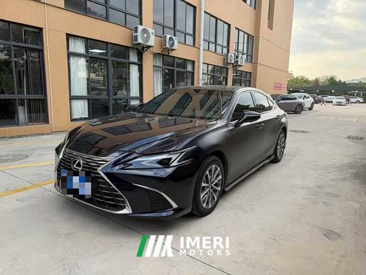 Lexus ES 200 Premium Edition