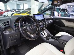 Lexus LM 300h Four-Seat Royal Edition - photo 4