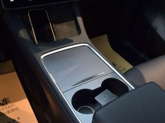 Tesla Model Y Rear-Wheel Drive - ფოტო 14