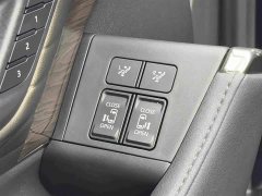 Toyota Vellfire Crown Hybrid 2.5L Executive Premier Edition - photo 19