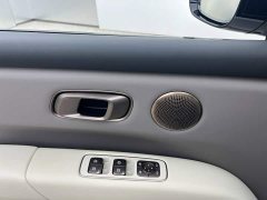 Li Auto i6 Two-Wheel Drive Standard - ფოტო 13