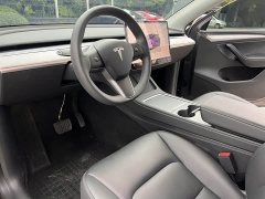 Tesla Model Y Rear-Wheel Drive - ფოტო 13
