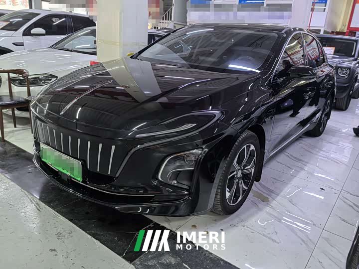 FAW Red Flag E-QM5 Facelift Base Mobility Edition