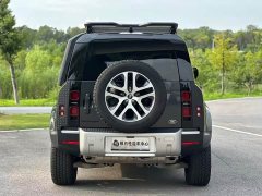 Land Rover Defender 110 3.0T P400 Dark Edition - photo 16