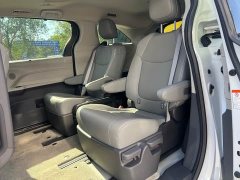Toyota Gravia 2.5L Hybrid Comfort Edition - photo 12
