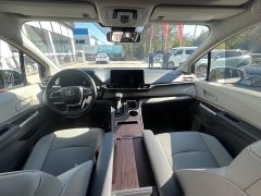Toyota Gravia 2.5L Hybrid Comfort Edition - photo 8