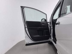 Honda Odyssey 2.0L e:HEV Sharp Comfort Edition - ფოტო 8
