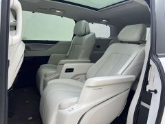 Buick GL8 New Energy Luzun Respect Edition 7-Seater - photo 12