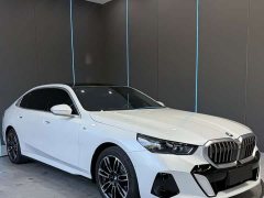 BMW 5 Series 525Li M Sport Package - фото 3