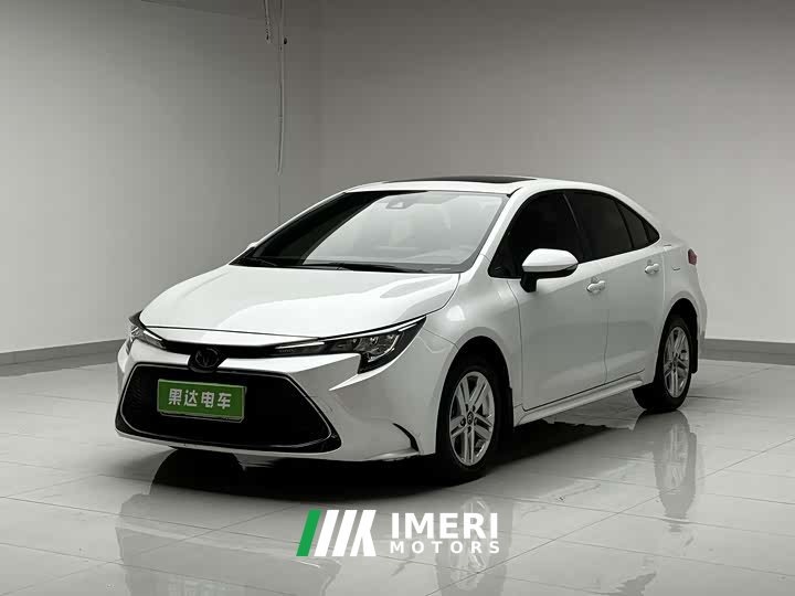 Toyota Corolla 1.8L CVT Luxury National VI