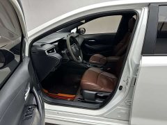 Toyota Corolla 1.8L CVT Luxury National VI - фото 11