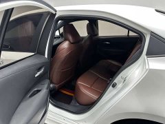 Toyota Corolla 1.8L CVT Luxury National VI - фото 12