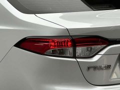 Toyota Corolla 1.8L CVT Luxury National VI - фото 16