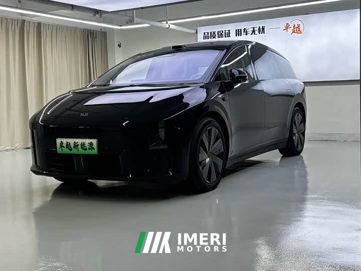 Li Auto i8 Standard Edition - ავტომობილი ჩინეთიდან