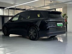Li Auto i8 Standard Edition - ფოტო 16