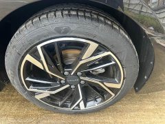 Lynk & Co 03 1.5T DCT Vigor Plus - ფოტო 15