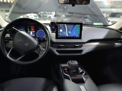 FAW Red Flag E-QM5 431km Charging Comfort Edition - фото 11