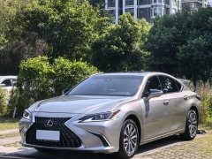 Lexus ES 200 Excellence Edition - ფოტო 1