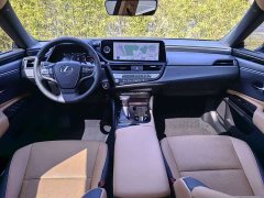 Lexus ES 200 Excellence Edition - ფოტო 15
