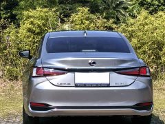 Lexus ES 200 Excellence Edition - ფოტო 6