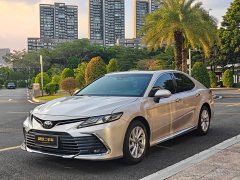 Toyota Camry 2.0G Luxury Edition - photo 1
