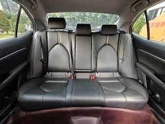 Toyota Camry 2.0G Luxury Edition - photo 18
