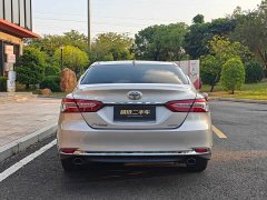 Toyota Camry 2.0G Luxury Edition - photo 5