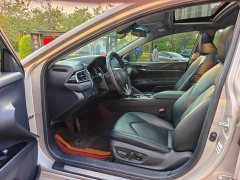Toyota Camry 2.0G Luxury Edition - photo 9