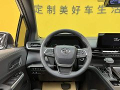 Toyota Gravia 2.5L Hybrid Luxury - photo 14