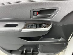 Toyota Gravia 2.5L Hybrid Luxury - photo 7