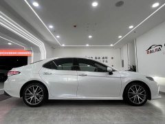 Toyota Camry 2.5G Luxury - ფოტო 4