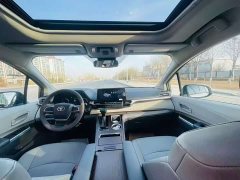 Toyota Gravia 2.5L Hybrid Luxury - фото 5