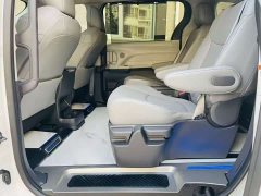 Toyota Gravia 2.5L Hybrid Luxury - фото 6