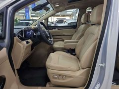 Buick GL8 New Energy Lusang Respect Edition - photo 5
