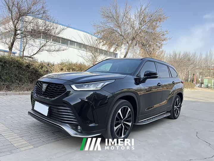 Toyota Crown Venza 2.5L HEV AWD Premium - автомобиль из Китая