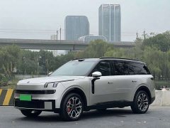 Lynk & Co 900 2.0T Ultra 6-Seater - фото 1