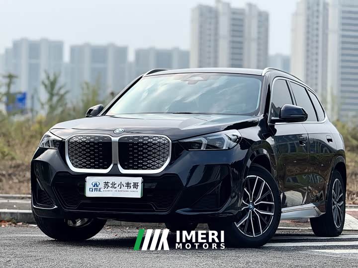 BMW iX1 eDrive25L M Sport Package
